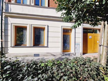 LOKAL 28,50 M2 OD ULICY - WEJŚCIE OD TRAUGUTTA