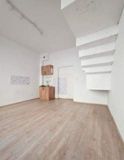 LOKAL 28,50 M2 OD ULICY - WEJŚCIE OD TRAUGUTTA