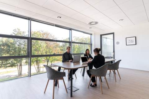 Coworkingowej w lokalizacji Regus Opera