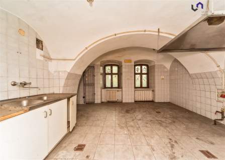Nieruchomość komercyjna na sprzedaż, 1032,28 m2, Bielsko-Biała