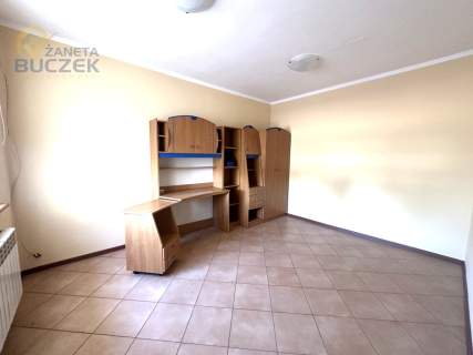 Sprzedam budynek usługowy w Janowie, gm. Brochów