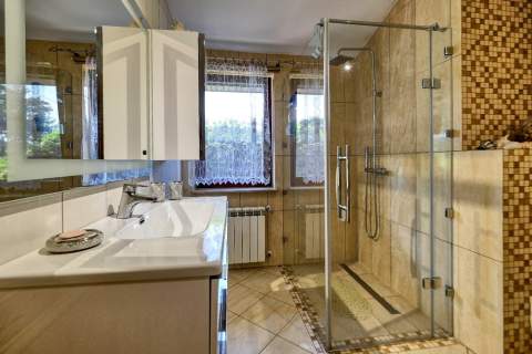 Dom 210,5 m2, z warsztatem 199,7 m2