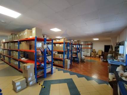 Sprzedam kompleks magazynów Teresin
