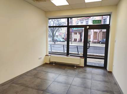 Wynajmę lokal 60m2 w centrum Puław