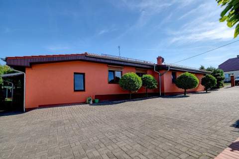 Dom 210,5 m2, z warsztatem 199,7 m2