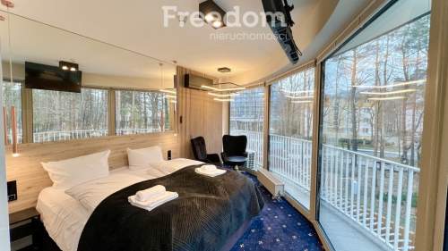 Apartament z panoramicznym widokiem lasu w Lividus
