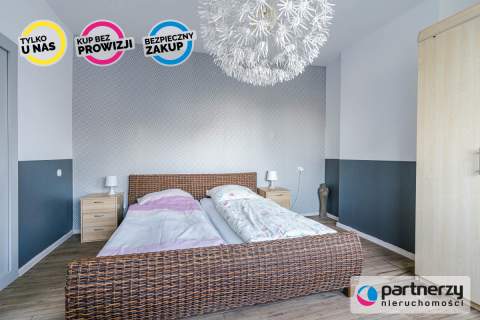 DOM Z 6 NIEZALEŻNYMI APARTAMENTAMI W ŁEBIE
