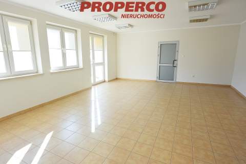 Lokal pow. 43,5 m2, Daleszyce, Centrum