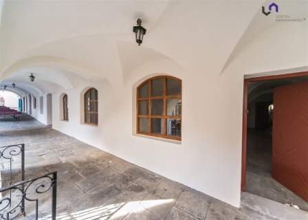 Nieruchomość komercyjna na sprzedaż, 1032,28 m2, Bielsko-Biała