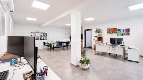 nowy lokal biurowo usługowy 110 m2 Sakwina