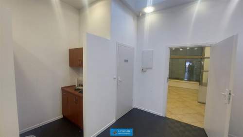 Lokal handlowy usługowy biurowy 69 m2 parter