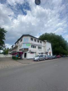 Przestronny lokal handlowo-usługowy