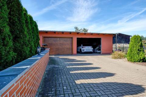 Dom 210,5 m2, z warsztatem 199,7 m2