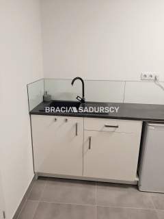 nowy lokal 170 m2 Sakwina