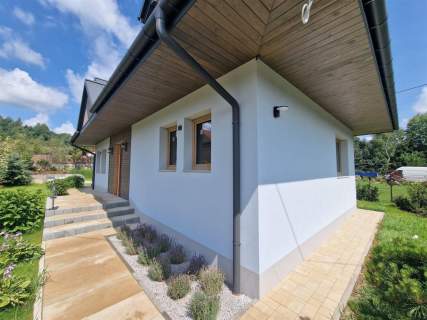 DOM 2 PIETRA - 140 M2 - DZIAŁKA 7 ARÓW - ZARZYCE