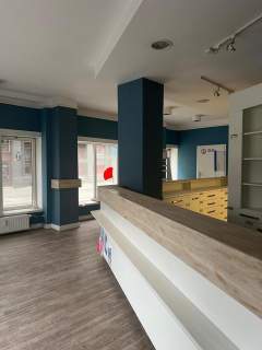 Lokal narożny 155 m2 witryny