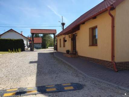Dom, gaspodarstwo agroturystyczne.