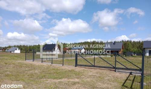 Urokliwa działka niedaleko jeziora Niesiołowice