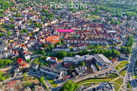 2M w stan deweloperski, centrum Jeleniej Góry