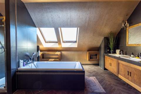 DOM 3 POZIOMY - 450 M2 - DZIAŁKA 1800 M2