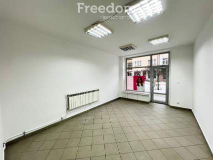 Atrakcyjny przestronny lokal w Centrum parking