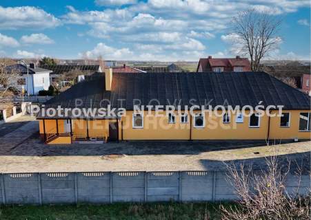Nieruchomość komercyjna na sprzedaż, 227 m2, Sieradz