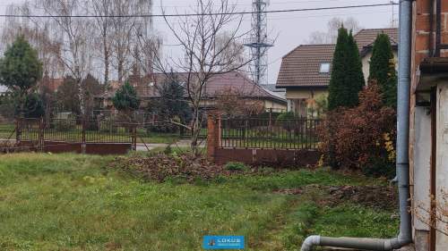 Dom 243 m2 z garażem i budynkami gospodarczymi