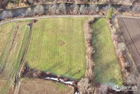Działka budowlana nad rzeką, Zahoczewie