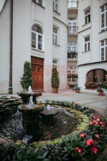 Nieruchomość komercyjna do wynajęcia, 136 m2, Warszawa