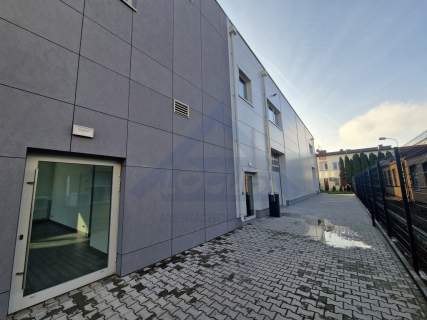 Cały budynek do wynajęcia na Bielanach 773 m2.