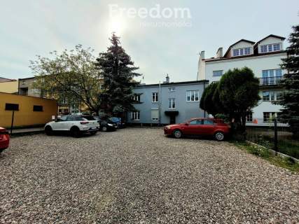Atrakcyjny przestronny lokal w Centrum parking