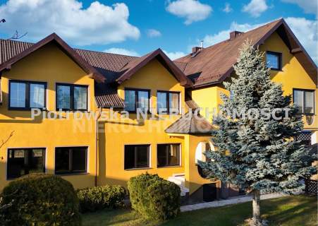 Nieruchomość komercyjna na sprzedaż, 227 m2, Sieradz