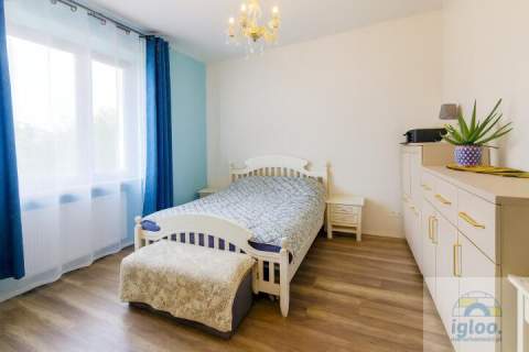 Mieszkanie 3 pokoje, salon z aneksem z ogódkiem 92m2