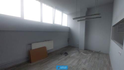 Lokal produkcyjno-magazynowy z biurem, rampa