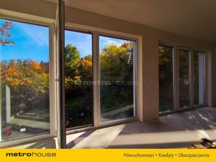 Dwupoziomowy apartament- przeszklenia, 2 balkony,