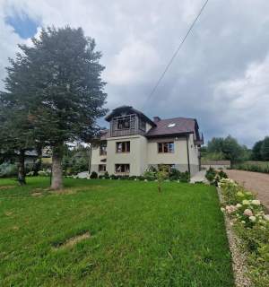 DOM 3 PIĘTRA - 230 M2 - DZIAŁKA 12 ARÓW - ZARZYCE