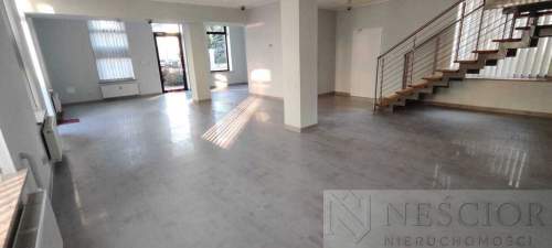 Atrakcyjny lokal usługowy w centrum 100m2