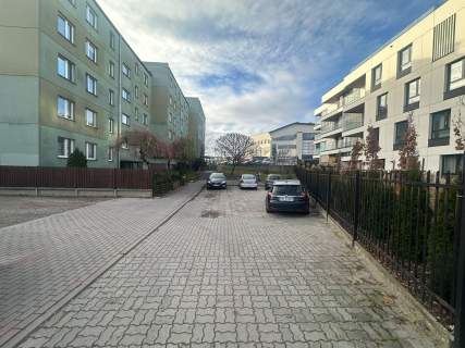 Bezpośrednio 4 pokojowe/ wysoki parter/ CENTRUM