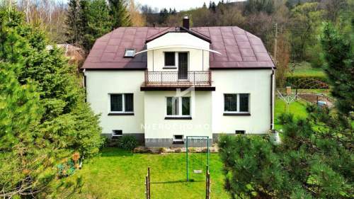 REZERWACJA RODZINNY DOM OTOCZONY ZIELENIĄ, LIPINKI, POWIAT 