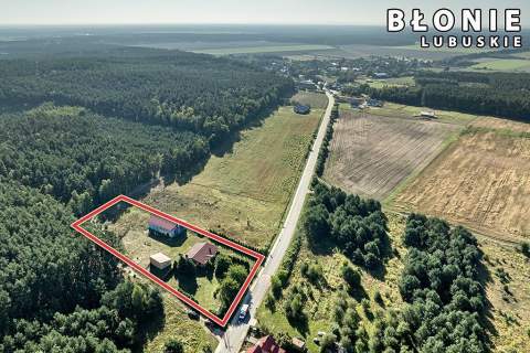 Dom parterowy, wysoka hala, garaże i pół hektara