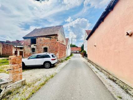 Siedlisko z widokiem na Ślęże Sady. Odpocznij