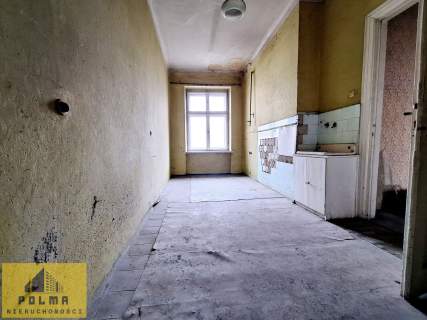 Lokale w kamienicy vis- -vis sądu Częstochowa