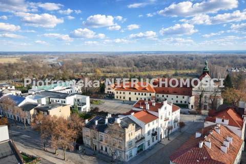 Nieruchomość komercyjna na sprzedaż, 291,1 m2, Sieradz