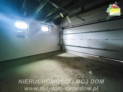 Przestronny, nowoczesny dom w stanie deeloperskim.