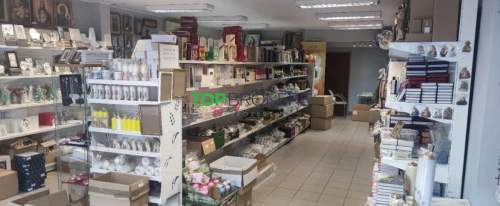 Lokal z witryną w ruchliwej lokalizacji
