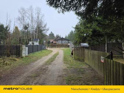 Działka rekreacyjna nad czystym jeziorem