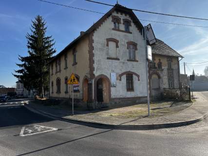nieruchomość z budynkiem mieszkalno-usługowym