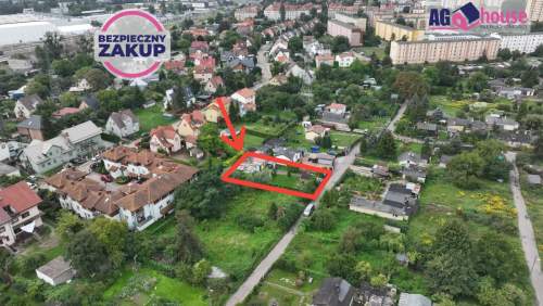 Działka z dużym potencjałem, blisko morza 