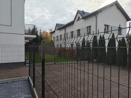 Kobyłka 4 pok miejsca parkingowe w cenie