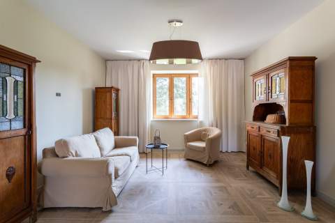 DOM 3 PIĘTRA - 230 M2 - DZIAŁKA 12 ARÓW - ZARZYCE